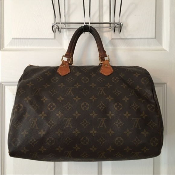 Louis Vuitton Handbags - Louis Vuitton speed bag